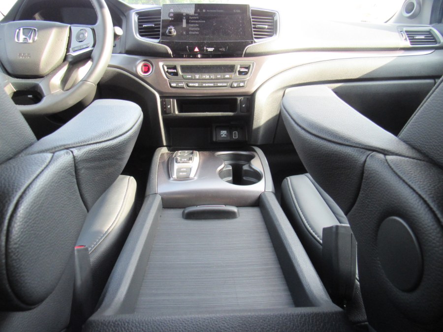 2021 Honda Pilot EX-L AWD, available for sale in Worcester, Massachusetts | Hilario's Auto Sales Inc.. Worcester, Massachusetts 2021 Honda Pilot EX-L AWD, available for sale in Worcester, Massachusetts | Hilario's Auto Sales Inc.. Worcester, Massachusetts