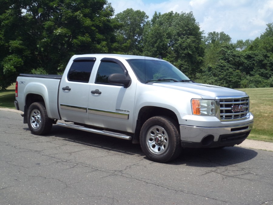 2011 GMC Sierra 1500 4WD Crew Cab 143.5", available for sale in Berlin, Connecticut | International Motorcars llc. Berlin, Connecticut