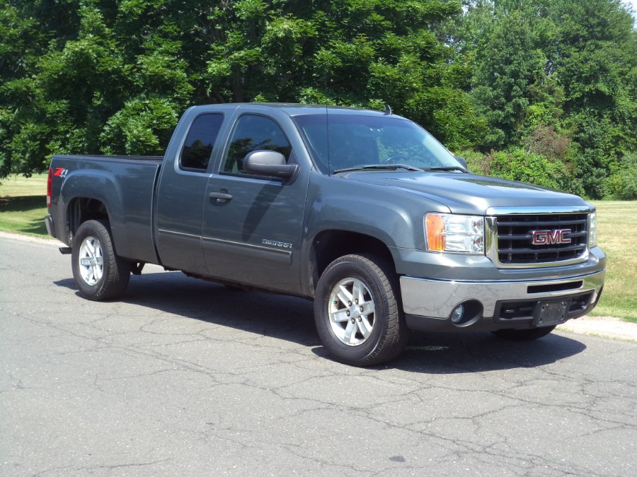 2011 GMC Sierra 1500 4WD Ext Cab 143.5" SLE, available for sale in Berlin, Connecticut | International Motorcars llc. Berlin, Connecticut