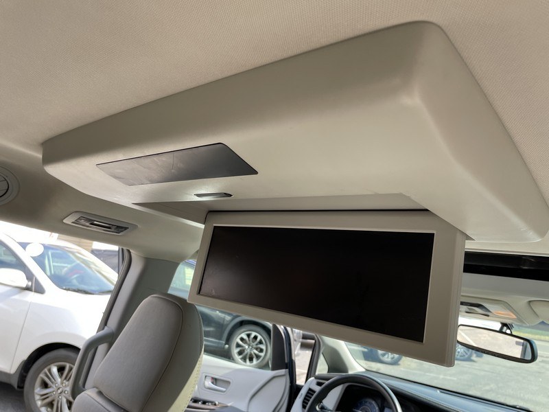 Used Toyota Sienna XLE Premium AWD 7-Passenger (Natl) 2017 | Union Street Auto Sales. West Springfield, Massachusetts Used Toyota Sienna XLE Premium AWD 7-Passenger (Natl) 2017 | Union Street Auto Sales. West Springfield, Massachusetts