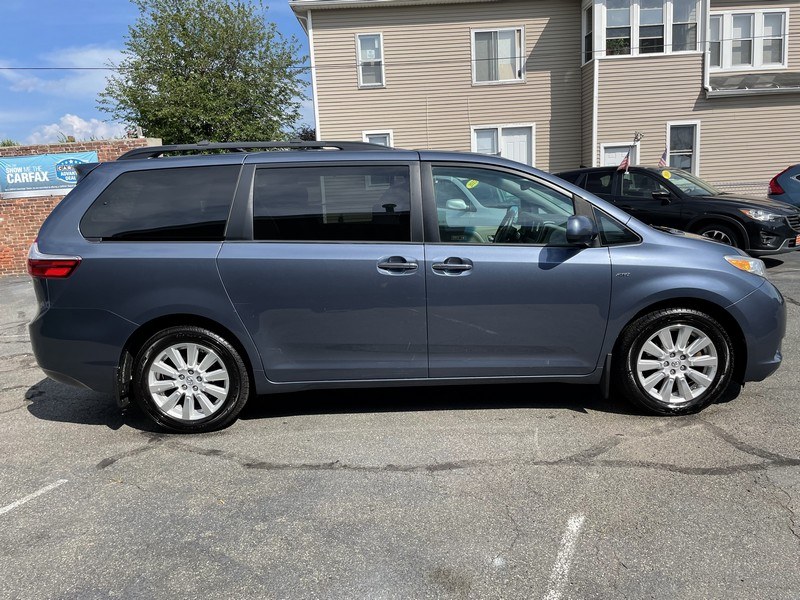 Used Toyota Sienna XLE Premium AWD 7-Passenger (Natl) 2017 | Union Street Auto Sales. West Springfield, Massachusetts Used Toyota Sienna XLE Premium AWD 7-Passenger (Natl) 2017 | Union Street Auto Sales. West Springfield, Massachusetts