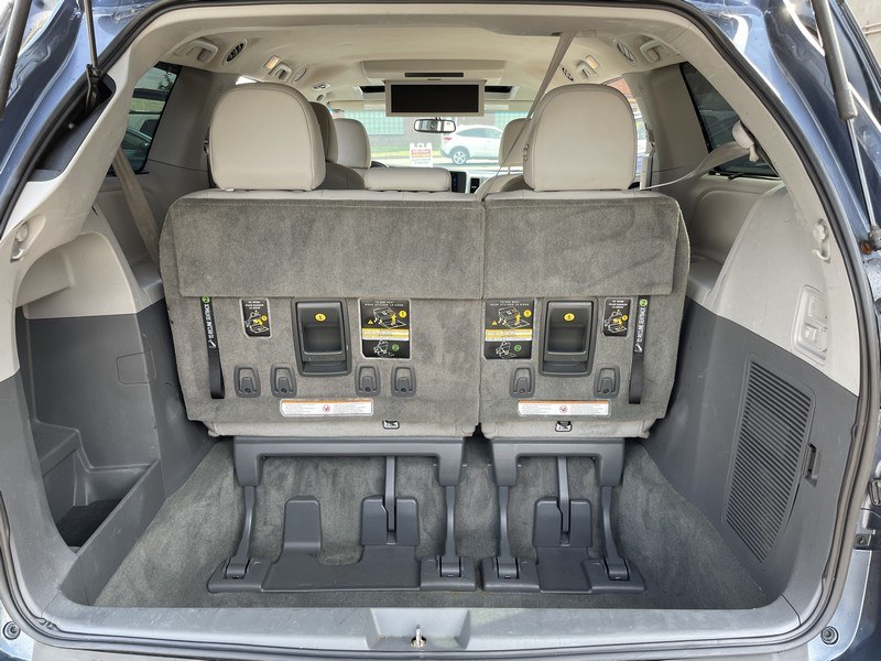 Used Toyota Sienna XLE Premium AWD 7-Passenger (Natl) 2017 | Union Street Auto Sales. West Springfield, Massachusetts Used Toyota Sienna XLE Premium AWD 7-Passenger (Natl) 2017 | Union Street Auto Sales. West Springfield, Massachusetts