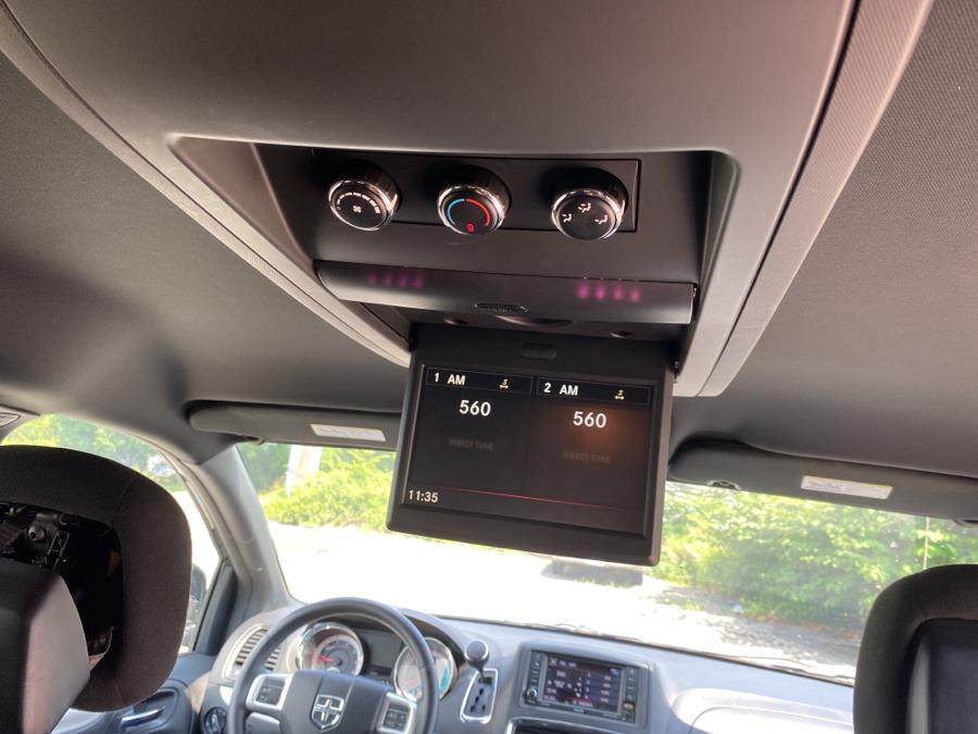 2015 Dodge Grand Caravan 4dr Wgn SXT, available for sale in Milford, Connecticut | Dealertown Auto Wholesalers. Milford, Connecticut 2015 Dodge Grand Caravan 4dr Wgn SXT, available for sale in Milford, Connecticut | Dealertown Auto Wholesalers. Milford, Connecticut