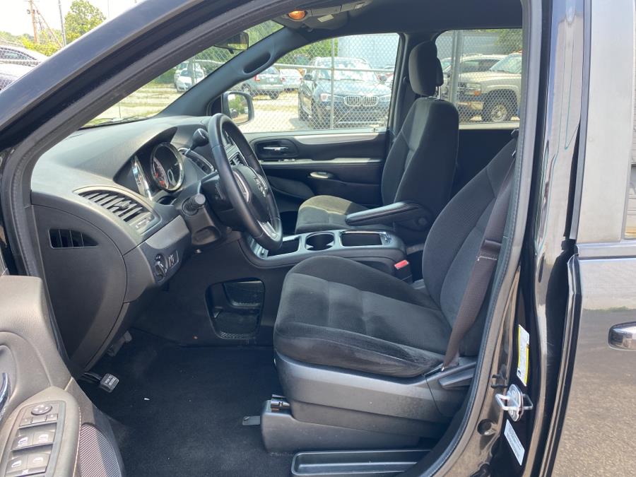 2015 Dodge Grand Caravan 4dr Wgn SXT, available for sale in Milford, Connecticut | Dealertown Auto Wholesalers. Milford, Connecticut 2015 Dodge Grand Caravan 4dr Wgn SXT, available for sale in Milford, Connecticut | Dealertown Auto Wholesalers. Milford, Connecticut
