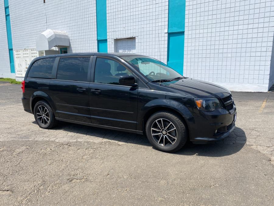 2015 Dodge Grand Caravan 4dr Wgn SXT, available for sale in Milford, Connecticut | Dealertown Auto Wholesalers. Milford, Connecticut 2015 Dodge Grand Caravan 4dr Wgn SXT, available for sale in Milford, Connecticut | Dealertown Auto Wholesalers. Milford, Connecticut
