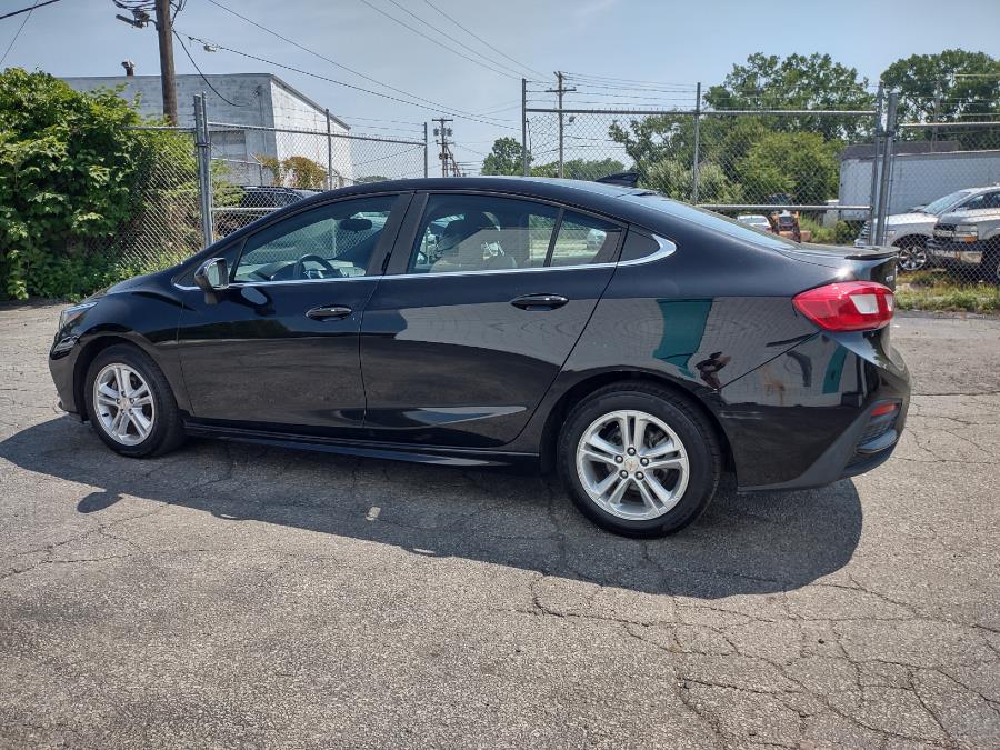 Used Chevrolet Cruze 4dr Sdn 1.4L LT w/1SD 2017 | Dealertown Auto Wholesalers. Milford, Connecticut Used Chevrolet Cruze 4dr Sdn 1.4L LT w/1SD 2017 | Dealertown Auto Wholesalers. Milford, Connecticut