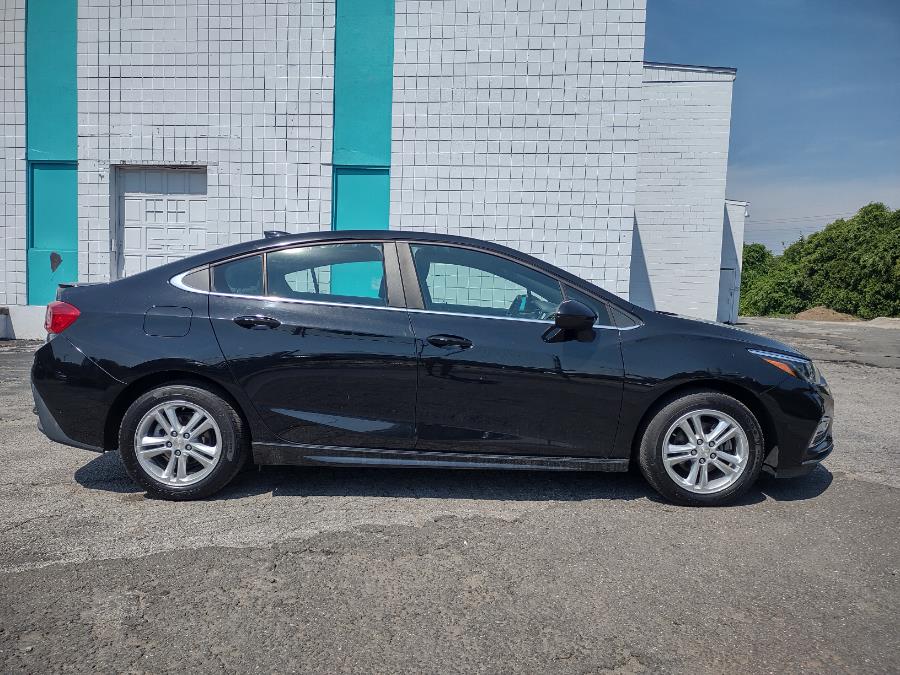Used Chevrolet Cruze 4dr Sdn 1.4L LT w/1SD 2017 | Dealertown Auto Wholesalers. Milford, Connecticut Used Chevrolet Cruze 4dr Sdn 1.4L LT w/1SD 2017 | Dealertown Auto Wholesalers. Milford, Connecticut