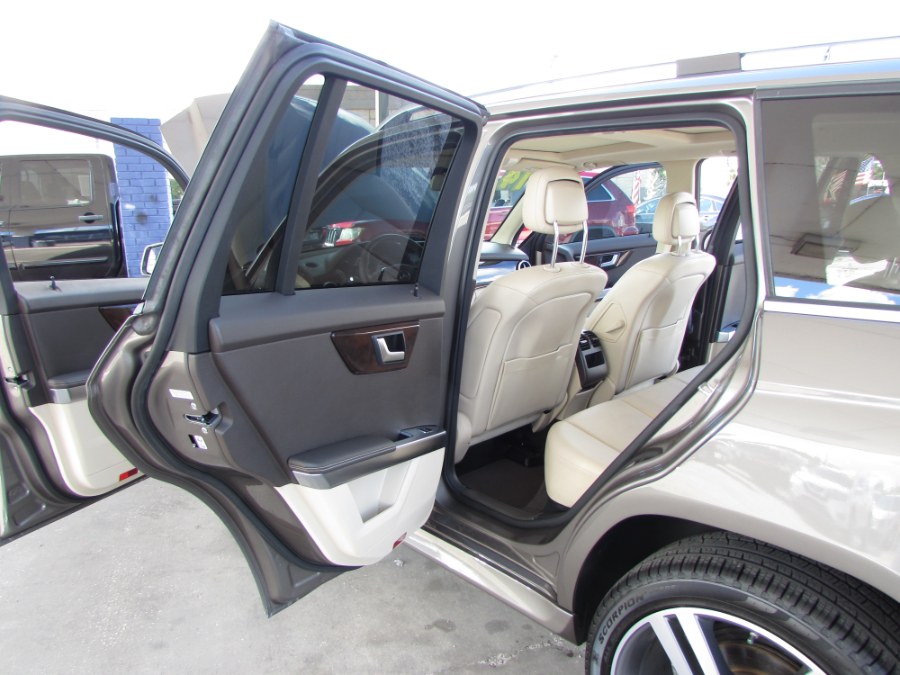 Used Mercedes-Benz GLK-Class RWD 4dr GLK 350 2014 | VIP Auto Enterprise, Inc. Orlando, Florida Used Mercedes-Benz GLK-Class RWD 4dr GLK 350 2014 | VIP Auto Enterprise, Inc. Orlando, Florida