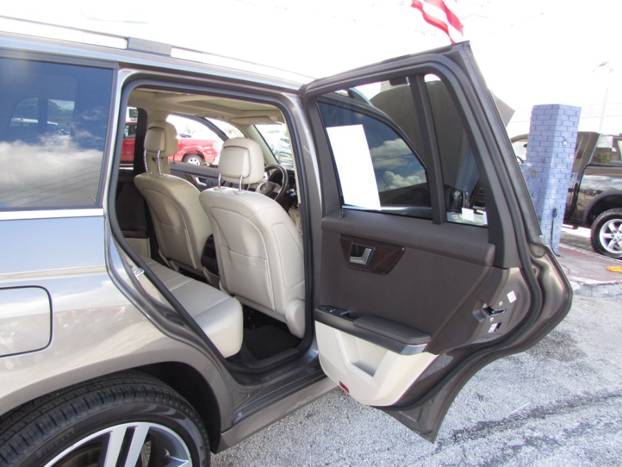 Used Mercedes-Benz GLK-Class RWD 4dr GLK 350 2014 | VIP Auto Enterprise, Inc. Orlando, Florida Used Mercedes-Benz GLK-Class RWD 4dr GLK 350 2014 | VIP Auto Enterprise, Inc. Orlando, Florida