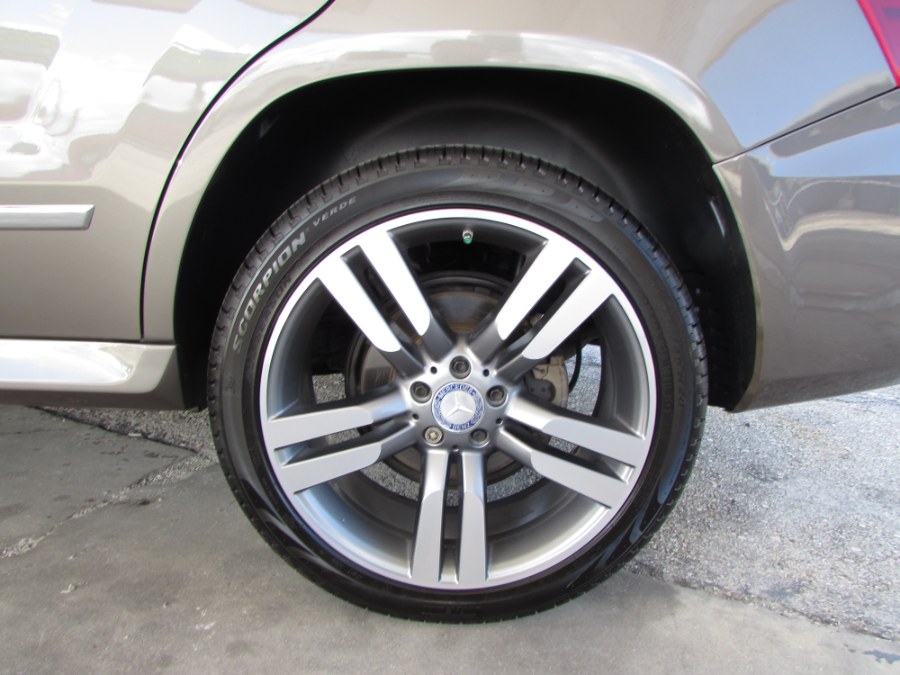 Used Mercedes-Benz GLK-Class RWD 4dr GLK 350 2014 | VIP Auto Enterprise, Inc. Orlando, Florida Used Mercedes-Benz GLK-Class RWD 4dr GLK 350 2014 | VIP Auto Enterprise, Inc. Orlando, Florida