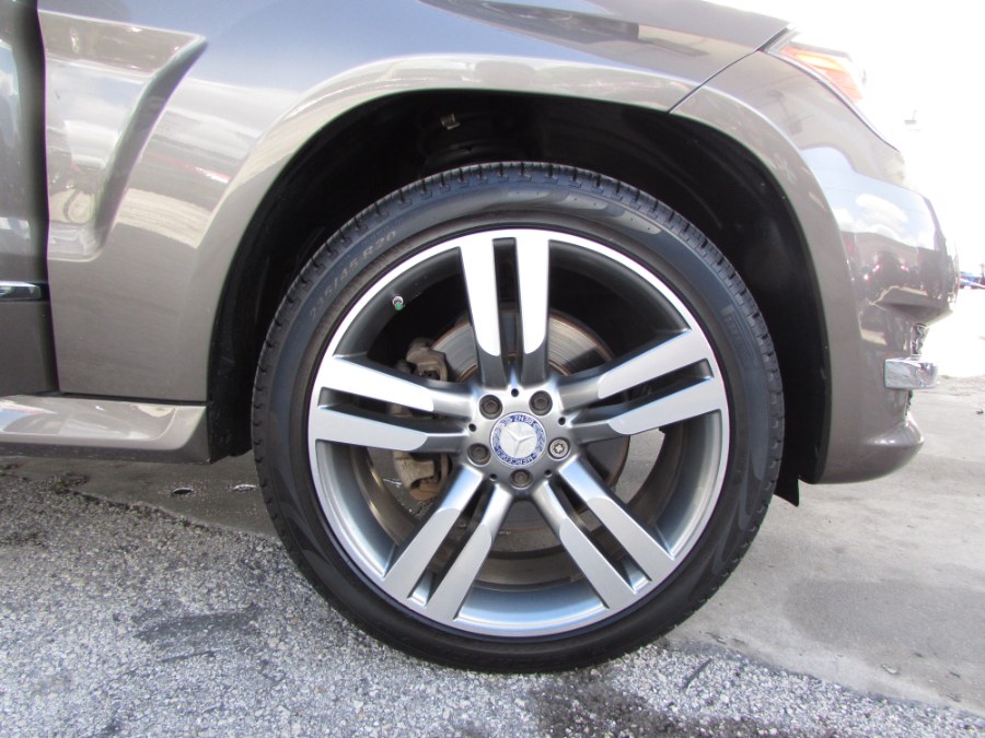 Used Mercedes-Benz GLK-Class RWD 4dr GLK 350 2014 | VIP Auto Enterprise, Inc. Orlando, Florida Used Mercedes-Benz GLK-Class RWD 4dr GLK 350 2014 | VIP Auto Enterprise, Inc. Orlando, Florida