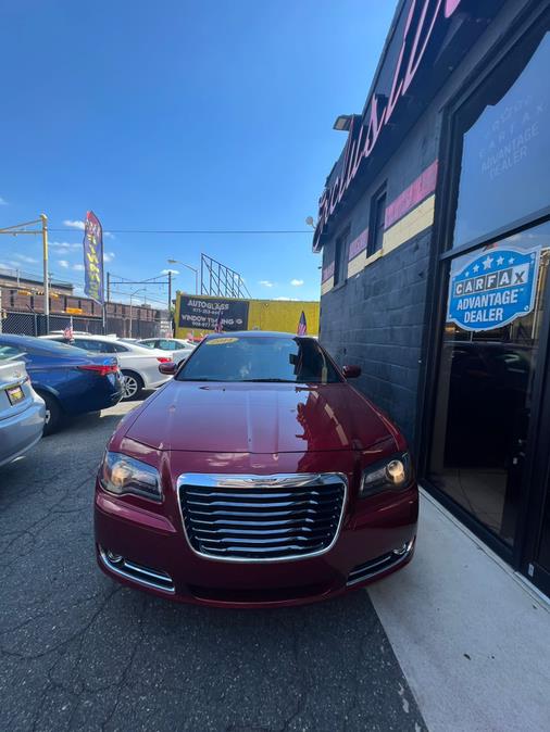 Used Chrysler 300 4dr Sdn 300S RWD 2014 | Zezo Auto Sales. Newark, New Jersey