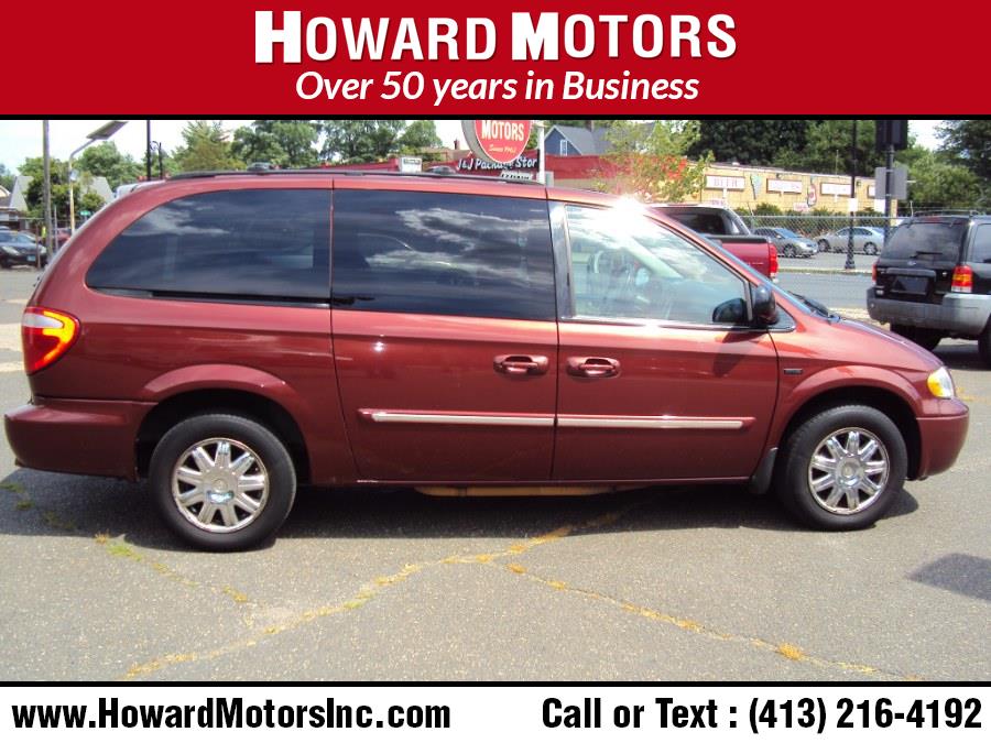 Used Chrysler Town & Country LWB 4dr Wgn Touring 2007 | Howard Motors. Springfield, Massachusetts Used Chrysler Town & Country LWB 4dr Wgn Touring 2007 | Howard Motors. Springfield, Massachusetts