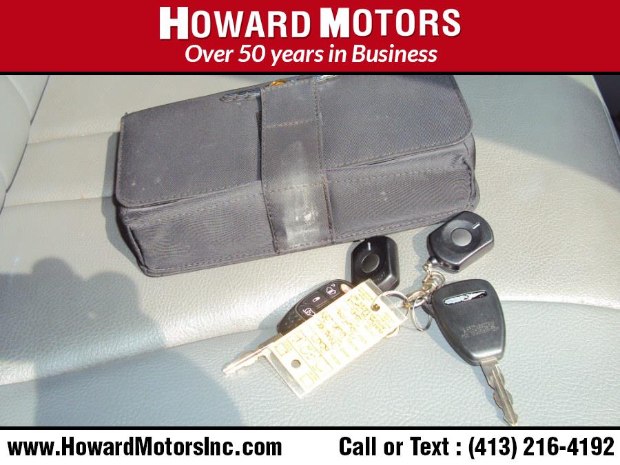 Used Chrysler Town & Country LWB 4dr Wgn Touring 2007 | Howard Motors. Springfield, Massachusetts Used Chrysler Town & Country LWB 4dr Wgn Touring 2007 | Howard Motors. Springfield, Massachusetts