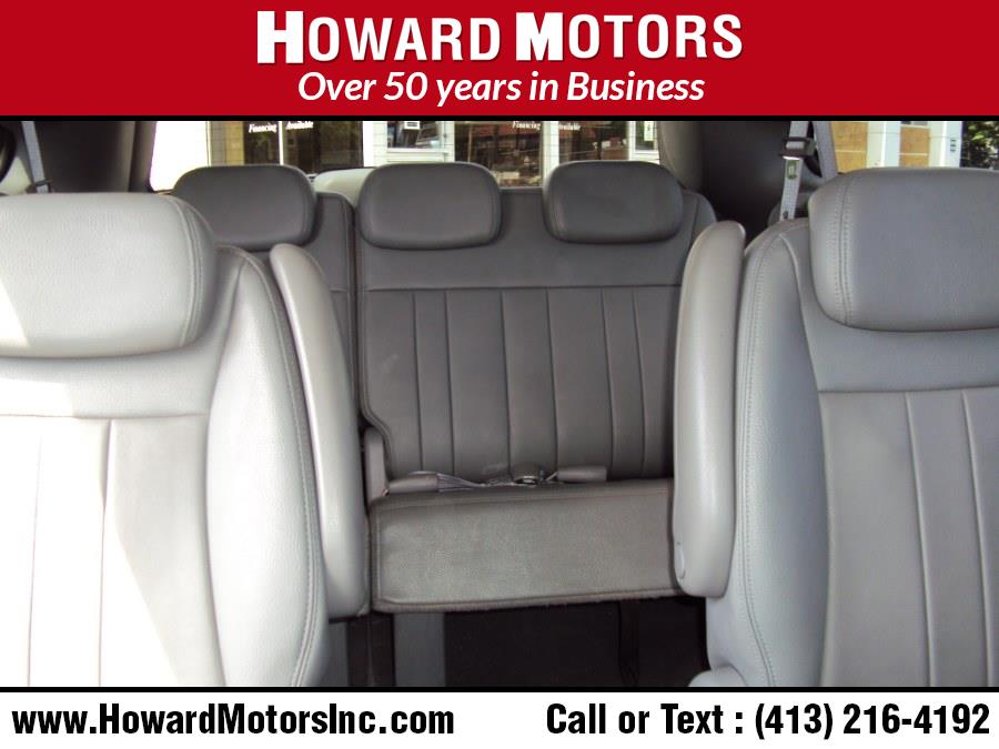 Used Chrysler Town & Country LWB 4dr Wgn Touring 2007 | Howard Motors. Springfield, Massachusetts Used Chrysler Town & Country LWB 4dr Wgn Touring 2007 | Howard Motors. Springfield, Massachusetts