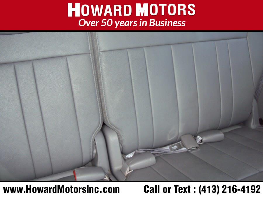 Used Chrysler Town & Country LWB 4dr Wgn Touring 2007 | Howard Motors. Springfield, Massachusetts Used Chrysler Town & Country LWB 4dr Wgn Touring 2007 | Howard Motors. Springfield, Massachusetts