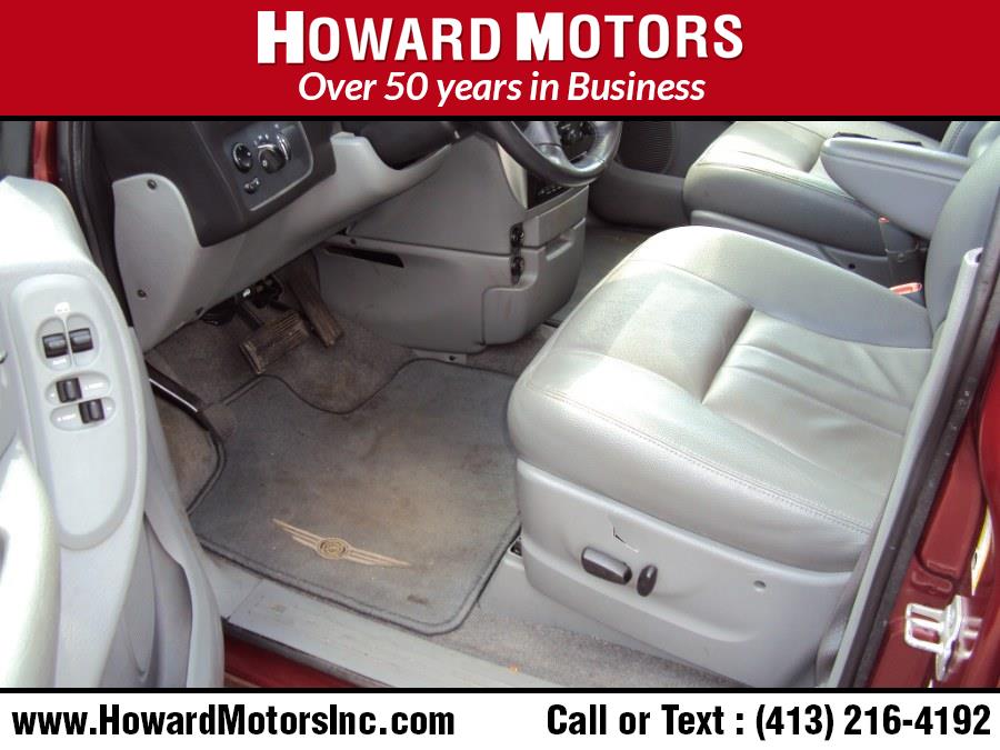 Used Chrysler Town & Country LWB 4dr Wgn Touring 2007 | Howard Motors. Springfield, Massachusetts Used Chrysler Town & Country LWB 4dr Wgn Touring 2007 | Howard Motors. Springfield, Massachusetts