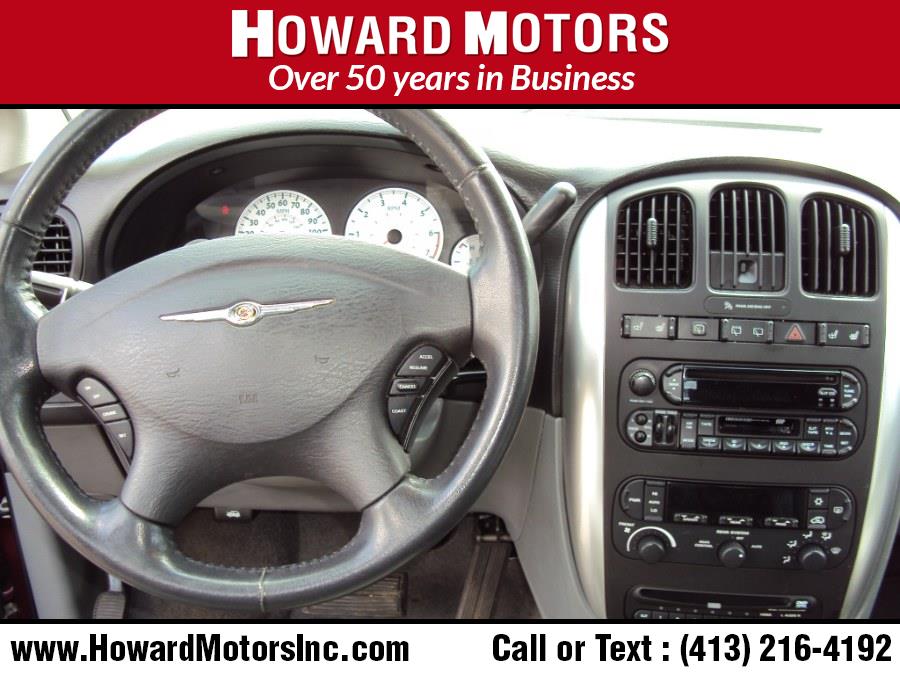 Used Chrysler Town & Country LWB 4dr Wgn Touring 2007 | Howard Motors. Springfield, Massachusetts Used Chrysler Town & Country LWB 4dr Wgn Touring 2007 | Howard Motors. Springfield, Massachusetts