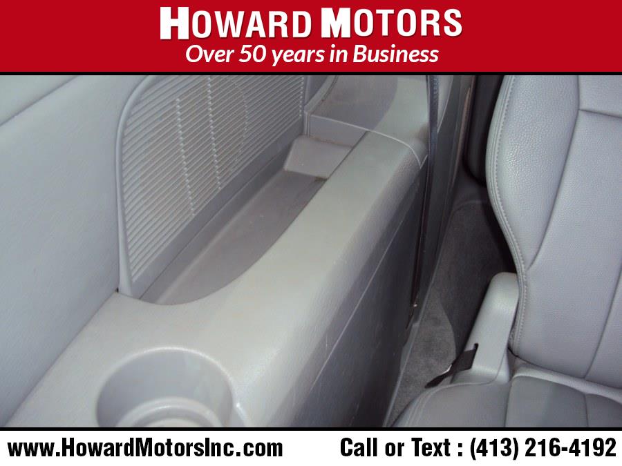 Used Chrysler Town & Country LWB 4dr Wgn Touring 2007 | Howard Motors. Springfield, Massachusetts Used Chrysler Town & Country LWB 4dr Wgn Touring 2007 | Howard Motors. Springfield, Massachusetts