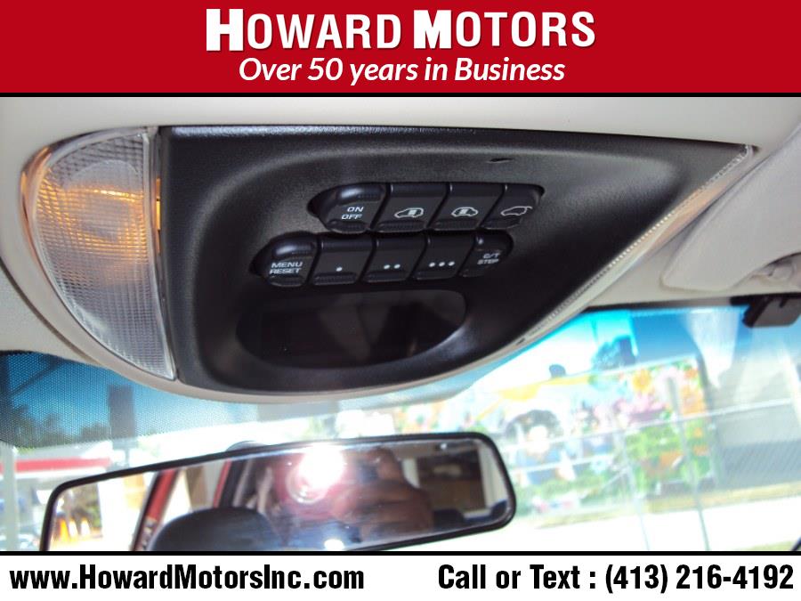 Used Chrysler Town & Country LWB 4dr Wgn Touring 2007 | Howard Motors. Springfield, Massachusetts Used Chrysler Town & Country LWB 4dr Wgn Touring 2007 | Howard Motors. Springfield, Massachusetts
