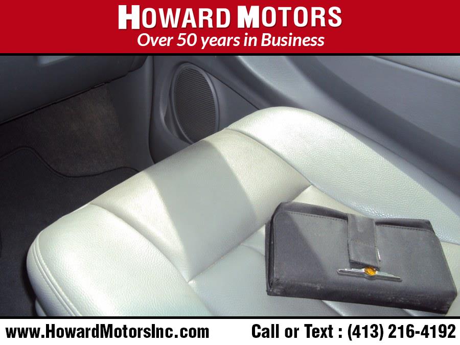 Used Chrysler Town & Country LWB 4dr Wgn Touring 2007 | Howard Motors. Springfield, Massachusetts Used Chrysler Town & Country LWB 4dr Wgn Touring 2007 | Howard Motors. Springfield, Massachusetts