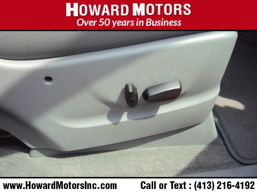 Used Chrysler Town & Country LWB 4dr Wgn Touring 2007 | Howard Motors. Springfield, Massachusetts Used Chrysler Town & Country LWB 4dr Wgn Touring 2007 | Howard Motors. Springfield, Massachusetts