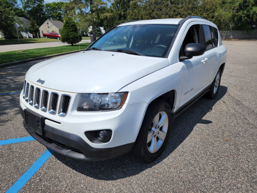 Used 2014 Jeep Compass in Patchogue, New York | Romaxx Truxx. Patchogue, New York