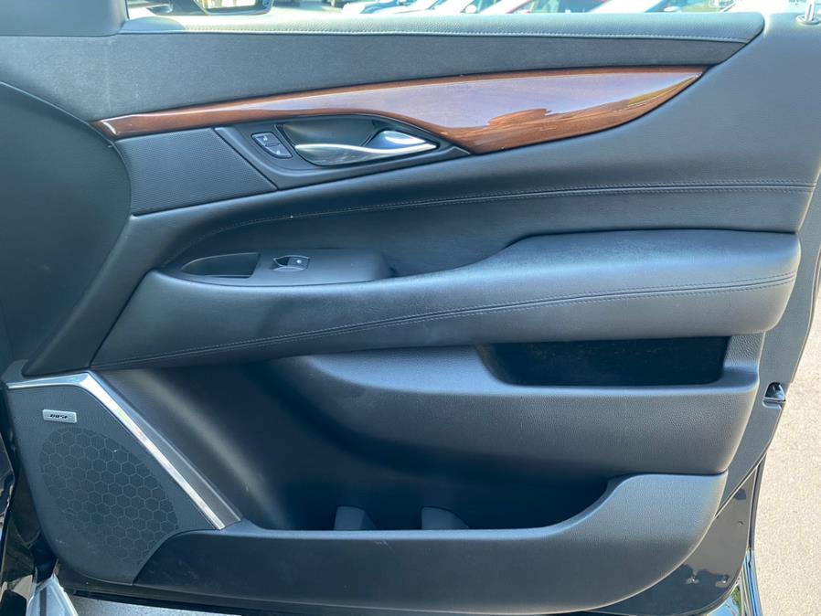 Used Cadillac Escalade ESV 4WD 4dr Standard 2016 | Lava Motors 2 Inc. Canton, Connecticut Used Cadillac Escalade ESV 4WD 4dr Standard 2016 | Lava Motors 2 Inc. Canton, Connecticut