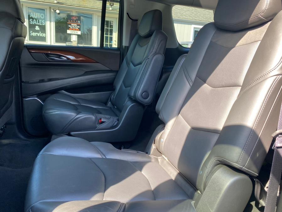 Used Cadillac Escalade ESV 4WD 4dr Standard 2016 | Lava Motors 2 Inc. Canton, Connecticut Used Cadillac Escalade ESV 4WD 4dr Standard 2016 | Lava Motors 2 Inc. Canton, Connecticut