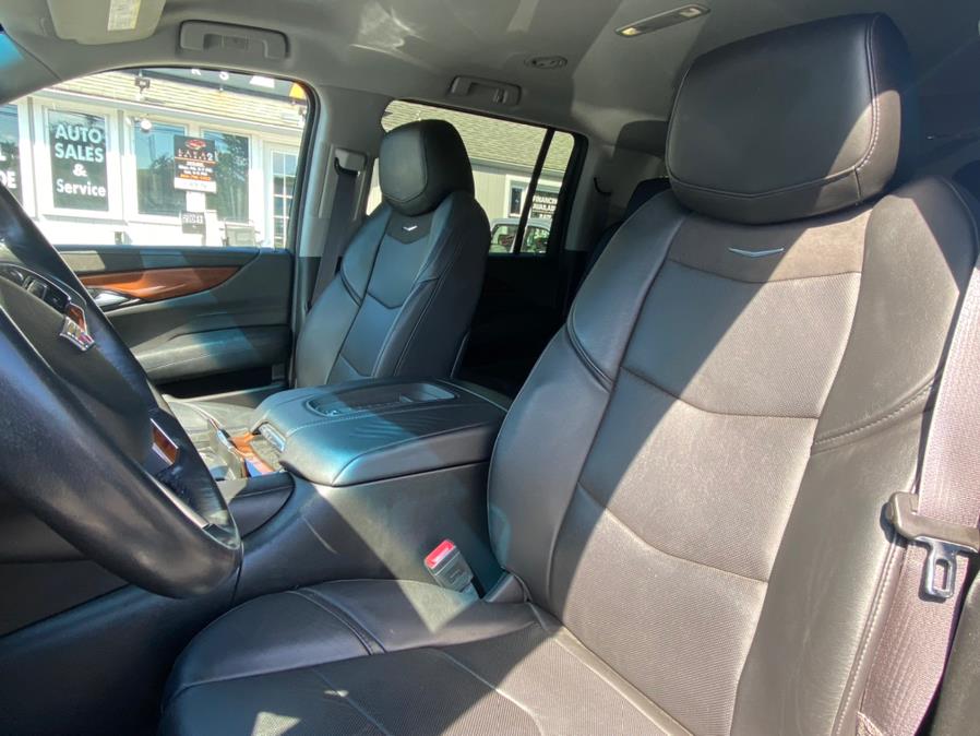 Used Cadillac Escalade ESV 4WD 4dr Standard 2016 | Lava Motors 2 Inc. Canton, Connecticut Used Cadillac Escalade ESV 4WD 4dr Standard 2016 | Lava Motors 2 Inc. Canton, Connecticut