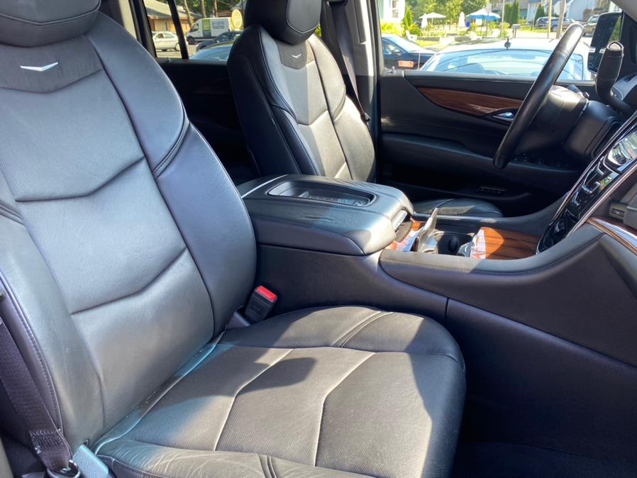 Used Cadillac Escalade ESV 4WD 4dr Standard 2016 | Lava Motors 2 Inc. Canton, Connecticut Used Cadillac Escalade ESV 4WD 4dr Standard 2016 | Lava Motors 2 Inc. Canton, Connecticut