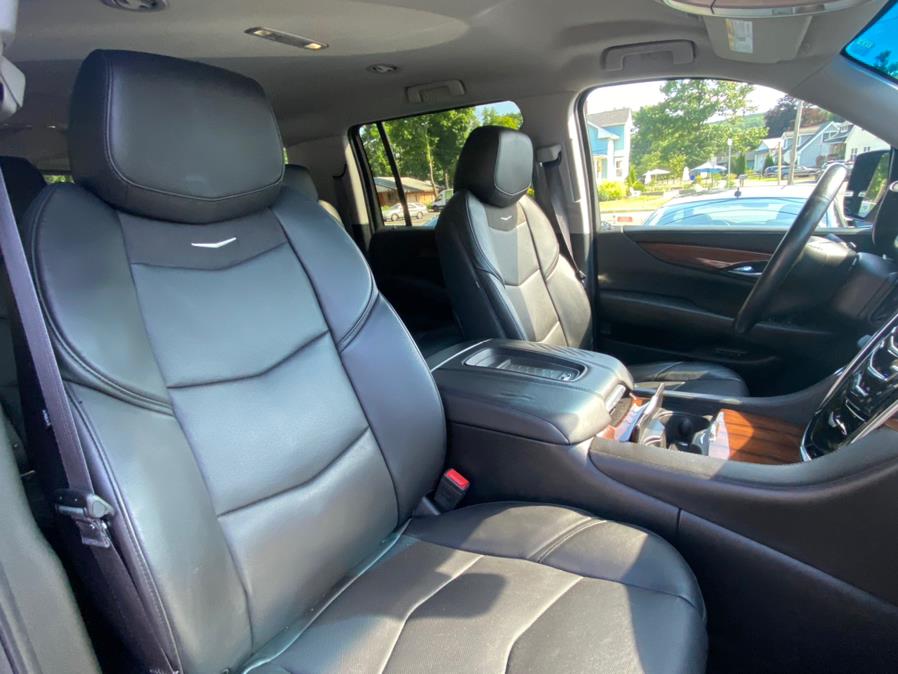 Used Cadillac Escalade ESV 4WD 4dr Standard 2016 | Lava Motors 2 Inc. Canton, Connecticut Used Cadillac Escalade ESV 4WD 4dr Standard 2016 | Lava Motors 2 Inc. Canton, Connecticut
