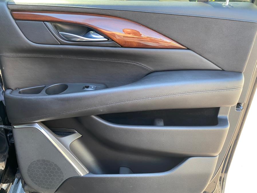 Used Cadillac Escalade ESV 4WD 4dr Standard 2016 | Lava Motors 2 Inc. Canton, Connecticut Used Cadillac Escalade ESV 4WD 4dr Standard 2016 | Lava Motors 2 Inc. Canton, Connecticut