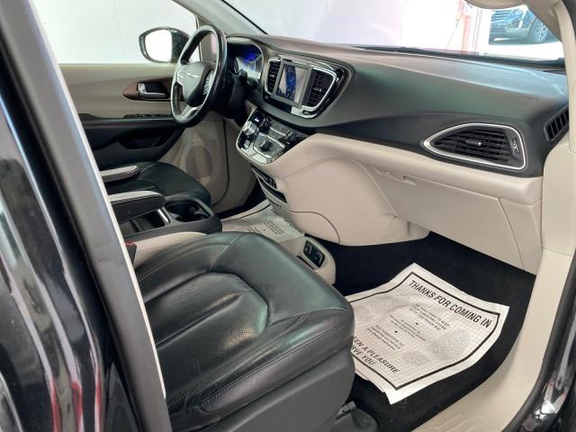 Used Chrysler Pacifica Touring L 2019 | Queens Auto Mall. Richmond Hill, New York Used Chrysler Pacifica Touring L 2019 | Queens Auto Mall. Richmond Hill, New York