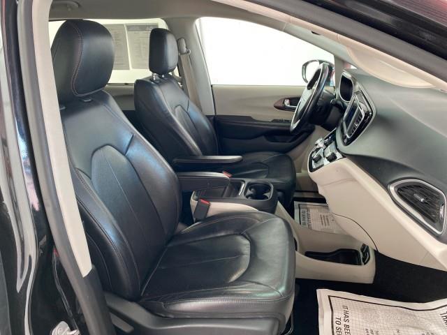 Used Chrysler Pacifica Touring L 2019 | Queens Auto Mall. Richmond Hill, New York Used Chrysler Pacifica Touring L 2019 | Queens Auto Mall. Richmond Hill, New York