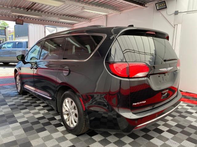 Used Chrysler Pacifica Touring L 2019 | Queens Auto Mall. Richmond Hill, New York Used Chrysler Pacifica Touring L 2019 | Queens Auto Mall. Richmond Hill, New York