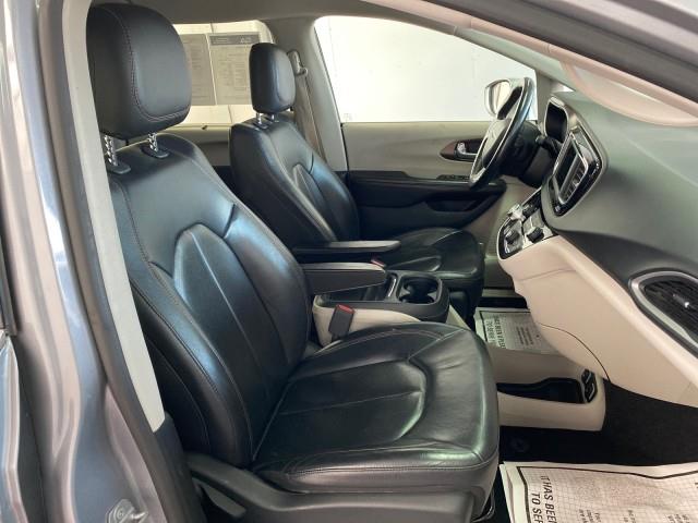 Used Chrysler Pacifica Touring L 2019 | Queens Auto Mall. Richmond Hill, New York Used Chrysler Pacifica Touring L 2019 | Queens Auto Mall. Richmond Hill, New York