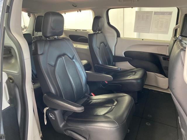 Used Chrysler Pacifica Touring L 2019 | Queens Auto Mall. Richmond Hill, New York Used Chrysler Pacifica Touring L 2019 | Queens Auto Mall. Richmond Hill, New York
