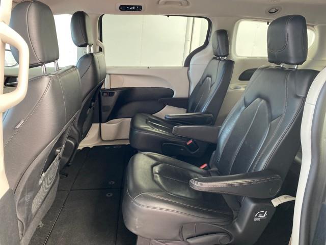 Used Chrysler Pacifica Touring L 2019 | Queens Auto Mall. Richmond Hill, New York Used Chrysler Pacifica Touring L 2019 | Queens Auto Mall. Richmond Hill, New York