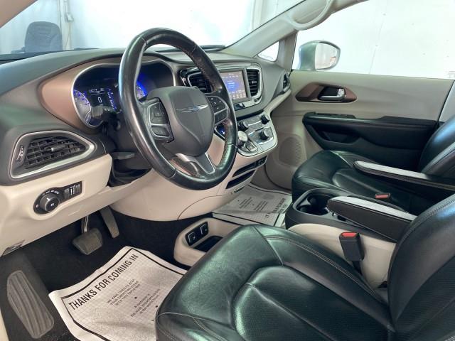 Used Chrysler Pacifica Touring L 2019 | Queens Auto Mall. Richmond Hill, New York Used Chrysler Pacifica Touring L 2019 | Queens Auto Mall. Richmond Hill, New York