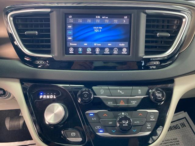 Used Chrysler Pacifica Touring L 2019 | Queens Auto Mall. Richmond Hill, New York Used Chrysler Pacifica Touring L 2019 | Queens Auto Mall. Richmond Hill, New York