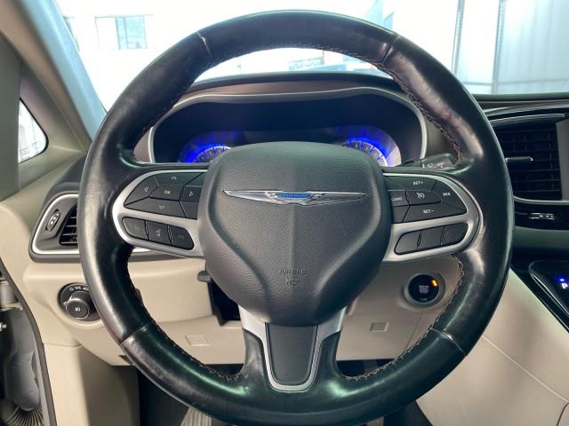 Used Chrysler Pacifica Touring L 2019 | Queens Auto Mall. Richmond Hill, New York Used Chrysler Pacifica Touring L 2019 | Queens Auto Mall. Richmond Hill, New York