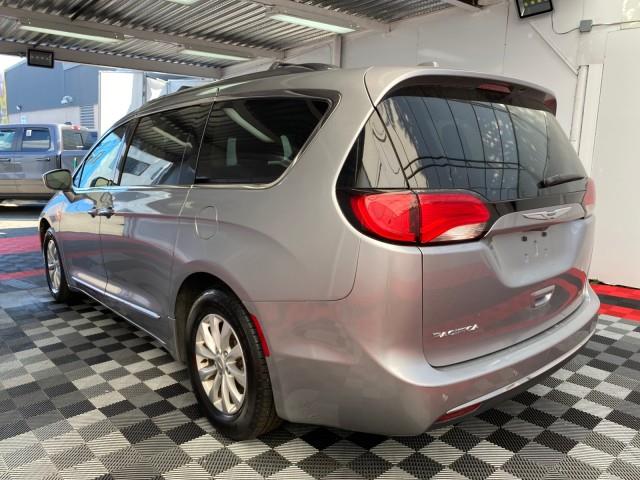 Used Chrysler Pacifica Touring L 2019 | Queens Auto Mall. Richmond Hill, New York Used Chrysler Pacifica Touring L 2019 | Queens Auto Mall. Richmond Hill, New York