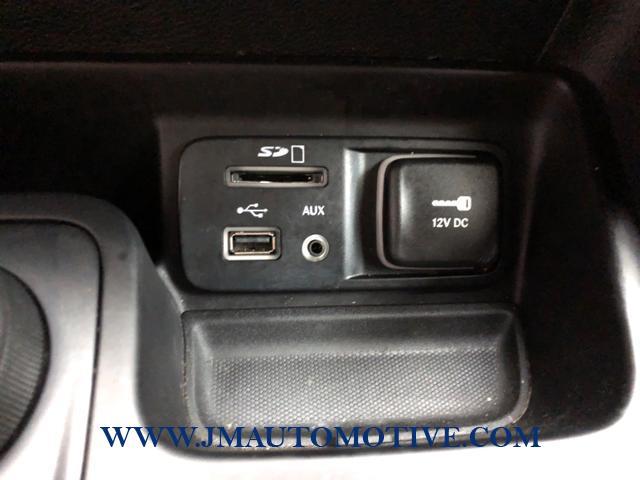 2015 Jeep Cherokee 4WD 4dr Limited, available for sale in Naugatuck, Connecticut | J&M Automotive Sls&Svc LLC. Naugatuck, Connecticut 2015 Jeep Cherokee 4WD 4dr Limited, available for sale in Naugatuck, Connecticut | J&M Automotive Sls&Svc LLC. Naugatuck, Connecticut