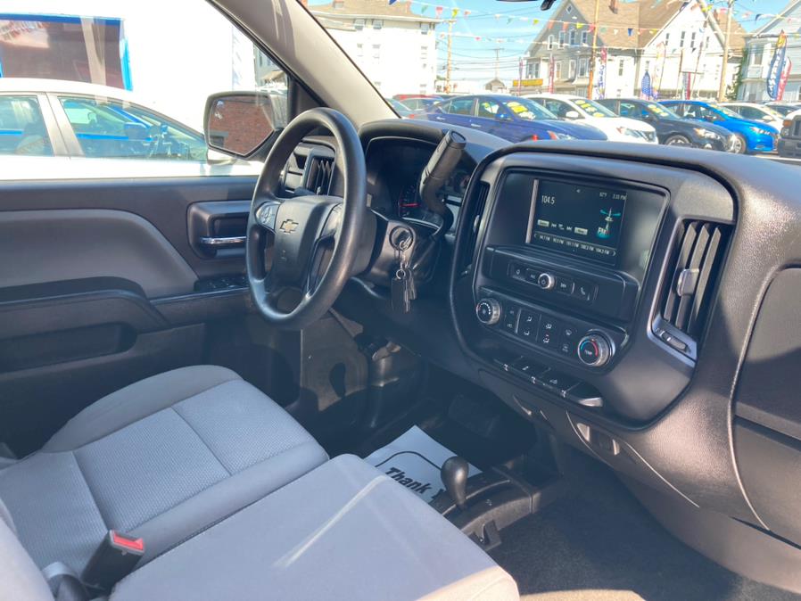 Used Chevrolet Silverado 1500 4WD Double Cab 143.5" Custom 2016 | Affordable Motors Inc. Bridgeport, Connecticut Used Chevrolet Silverado 1500 4WD Double Cab 143.5" Custom 2016 | Affordable Motors Inc. Bridgeport, Connecticut