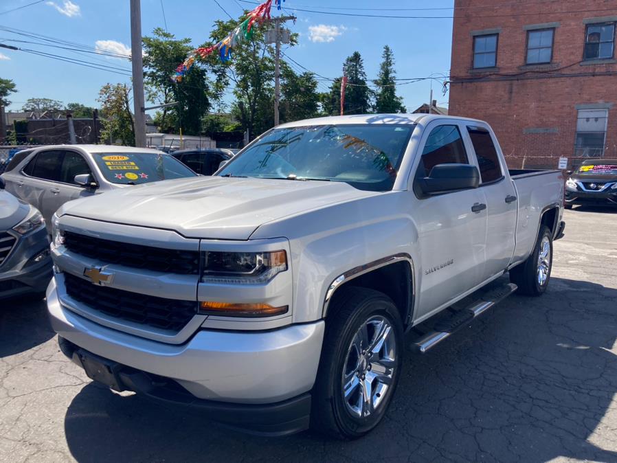 Used Chevrolet Silverado 1500 4WD Double Cab 143.5" Custom 2016 | Affordable Motors Inc. Bridgeport, Connecticut Used Chevrolet Silverado 1500 4WD Double Cab 143.5" Custom 2016 | Affordable Motors Inc. Bridgeport, Connecticut