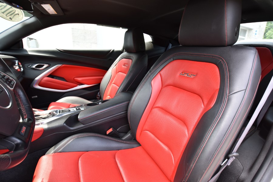 Used Chevrolet Camaro 2dr Cpe 2SS 2016 | Highline Car Connection. Waterbury, Connecticut Used Chevrolet Camaro 2dr Cpe 2SS 2016 | Highline Car Connection. Waterbury, Connecticut