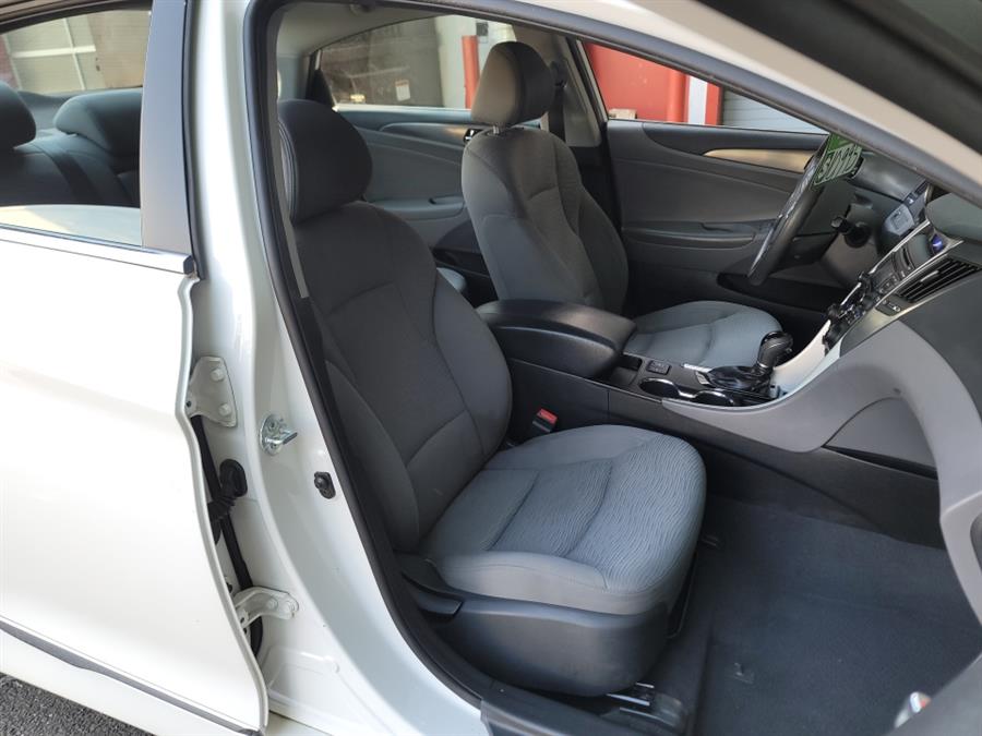 2013 Hyundai Sonata Hybrid 4dr Sdn, available for sale in West Haven, Connecticut | Auto Fair Inc.. West Haven, Connecticut 2013 Hyundai Sonata Hybrid 4dr Sdn, available for sale in West Haven, Connecticut | Auto Fair Inc.. West Haven, Connecticut