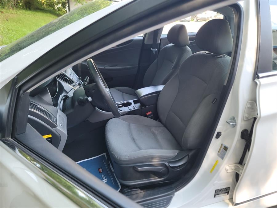 2013 Hyundai Sonata Hybrid 4dr Sdn, available for sale in West Haven, Connecticut | Auto Fair Inc.. West Haven, Connecticut 2013 Hyundai Sonata Hybrid 4dr Sdn, available for sale in West Haven, Connecticut | Auto Fair Inc.. West Haven, Connecticut