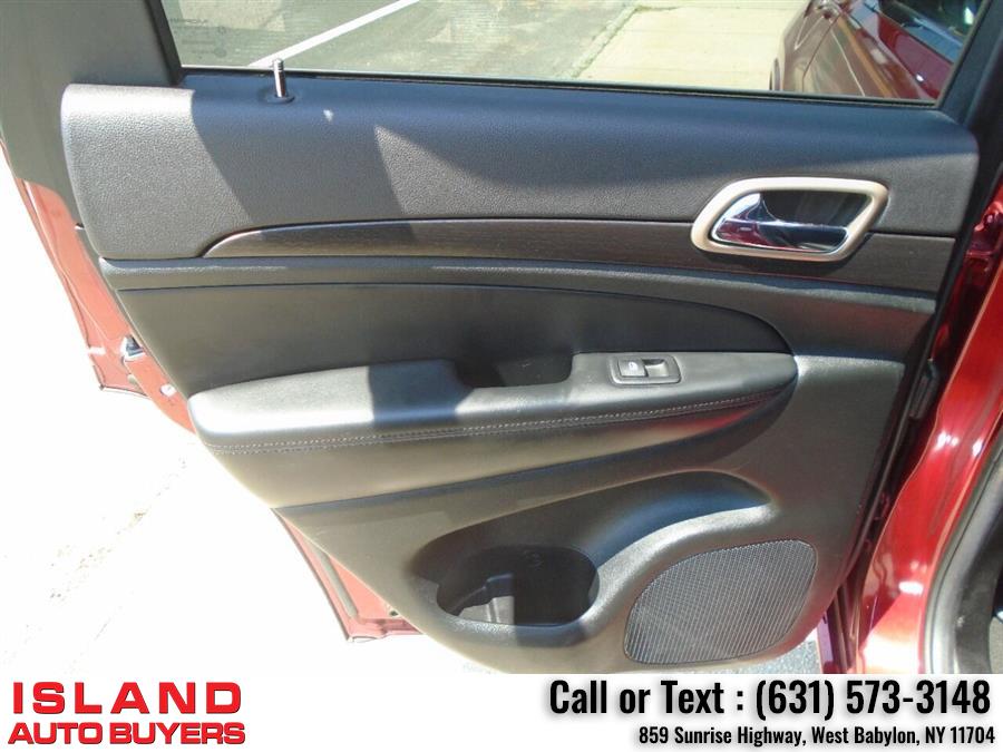 Used Jeep Grand Cherokee Altitude 4x4 4dr SUV 2014 | Island Auto Buyers. West Babylon, New York Used Jeep Grand Cherokee Altitude 4x4 4dr SUV 2014 | Island Auto Buyers. West Babylon, New York